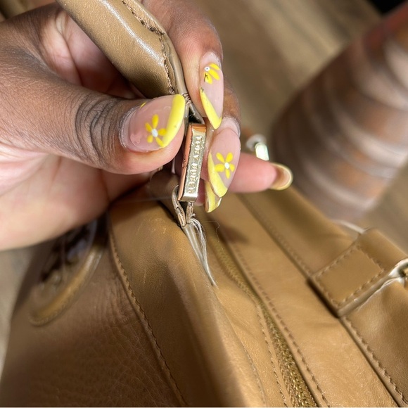 Tory Burch Brown Structured Shoulder Bag with Gold Hardware - Picture 6 of 6